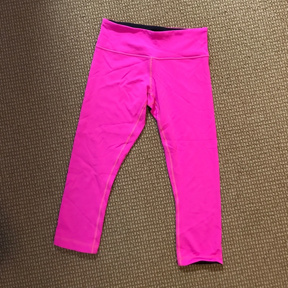 Reversible hot pink/navy lulu wunder under crops